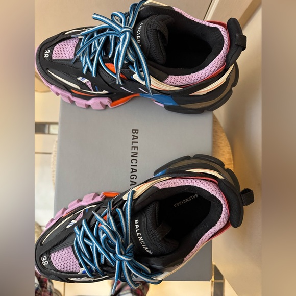 Balenciaga WOMEN'S TRACK SNEAKER - Picture 1 of 6